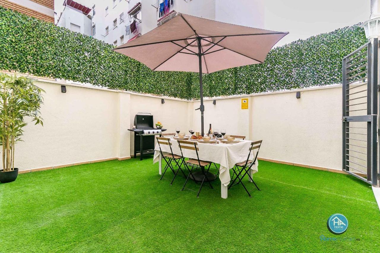 Bajo Urbano Boutique En Carlos Haya Con Terraza Y Parking Málaga Kültér fotó